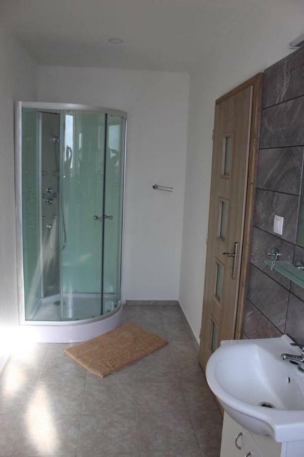 Statek U Krizu Apartment Stare Sedliste Екстериор снимка